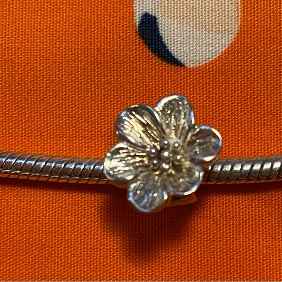 3 Chamilia bracelets - Picture 4 of 14